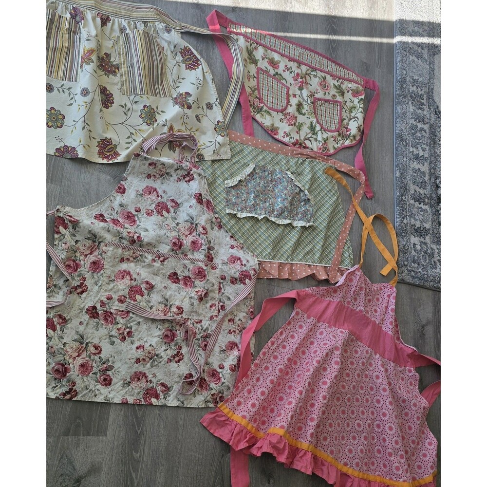Lot of 5 Womans Aprons Half & Bib ~ Floral Scalloped  Ruffle Feminine Designs - Picture 7 of 12